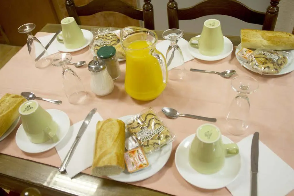 *** ゲストハウス Hostal Ancora リョレート・デ・マル スペイン